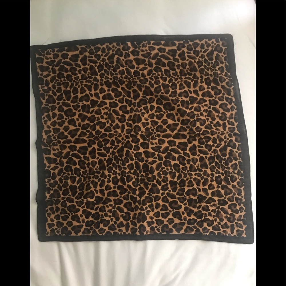 leopard bandanna 🐆